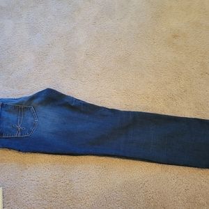 Mid rise women's jeans